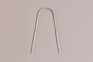 Why Everyone Should Be Using A Tongue Scraper In Their Morning Routine!