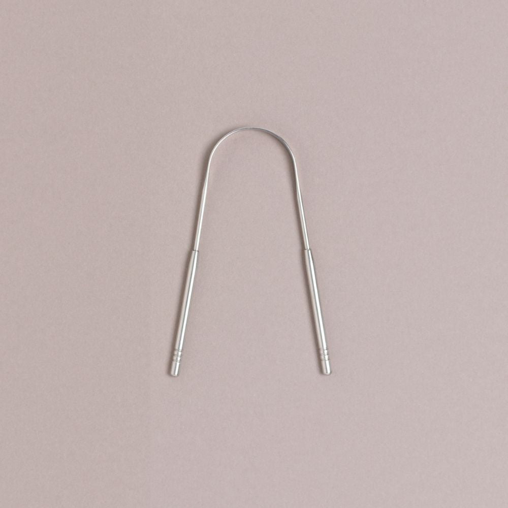 Why Everyone Should Be Using A Tongue Scraper In Their Morning Routine!