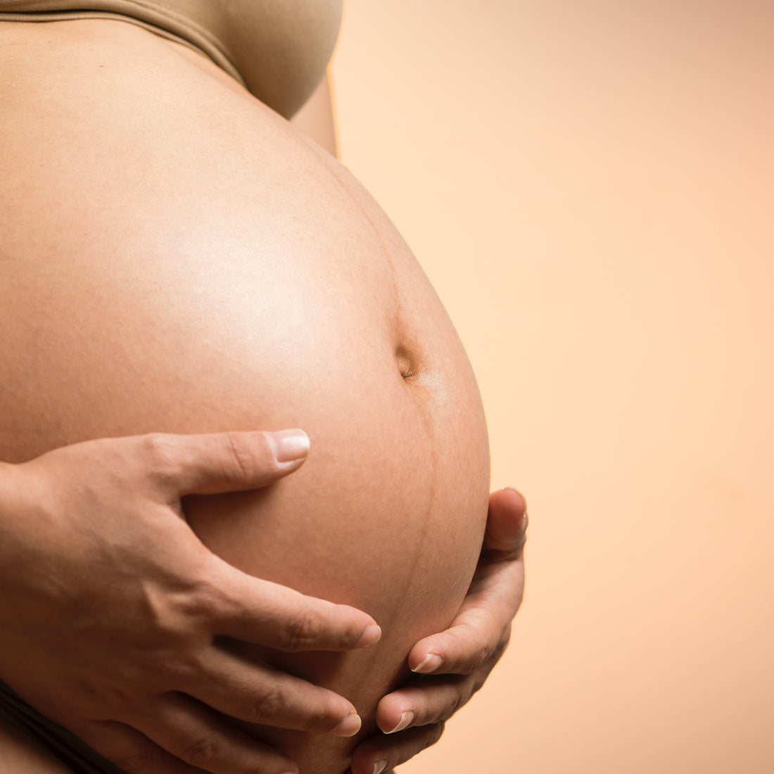 How to Naturally Heal Postpartum Hair Loss