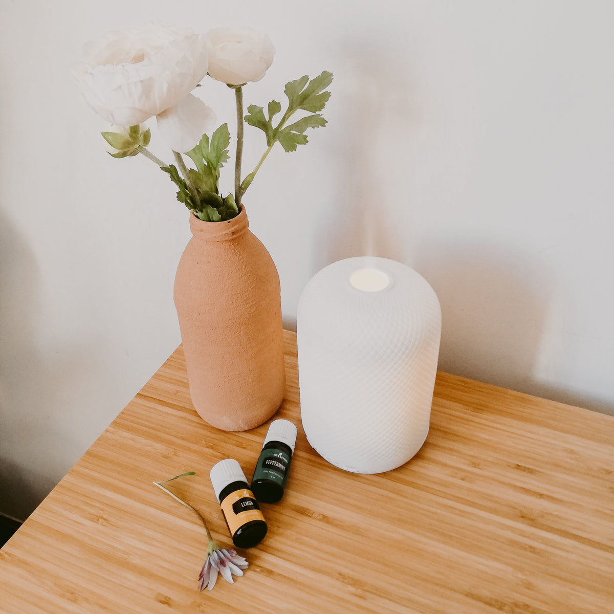 6 Essential Oils You Need in Your Home!